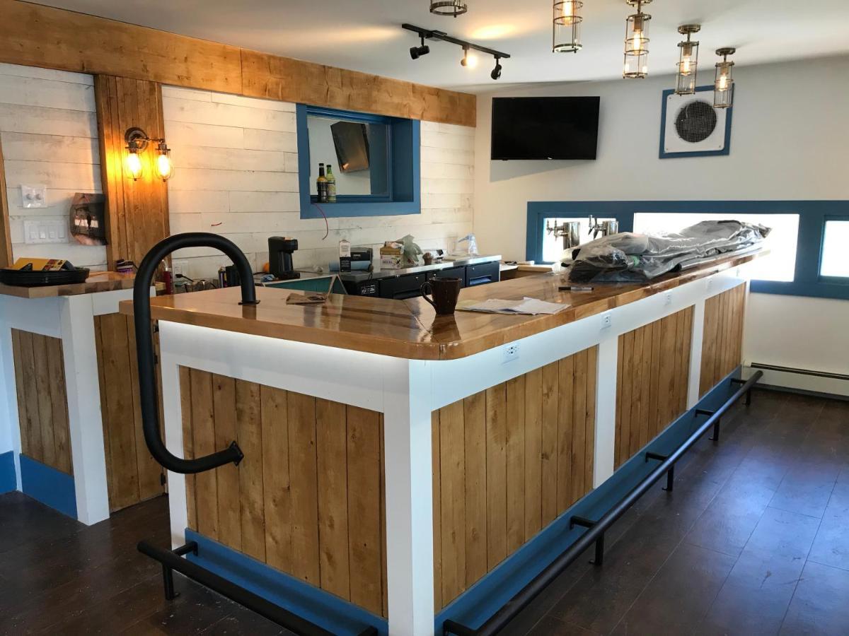 The Tuna Blue Inn Hubbards Exteriör bild